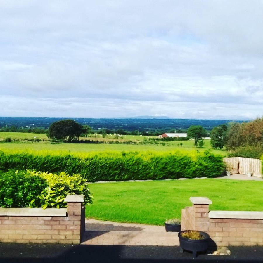 Antrim Heights Bnb エクステリア 写真